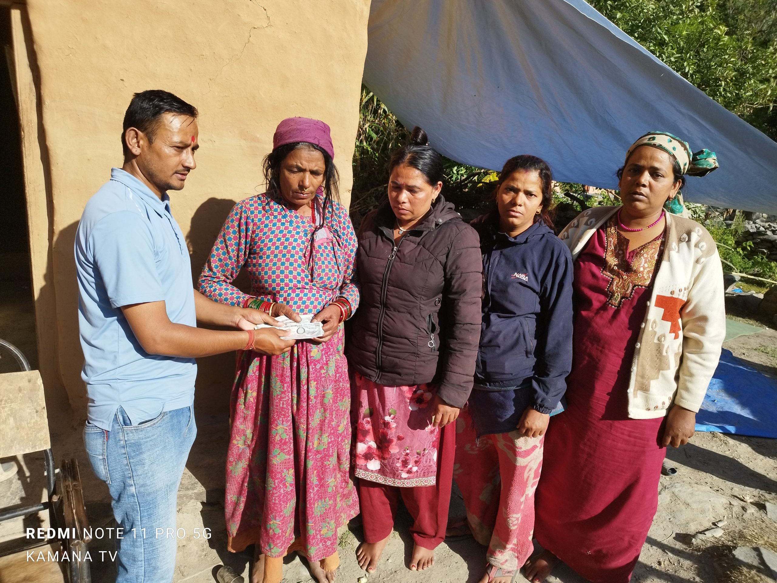 ईजरायलमा मृत्यु भएका गणेशकाे परिवारलाई मालिका भवानि प्रवास भारत बझाङको आर्थिक सहयाेग