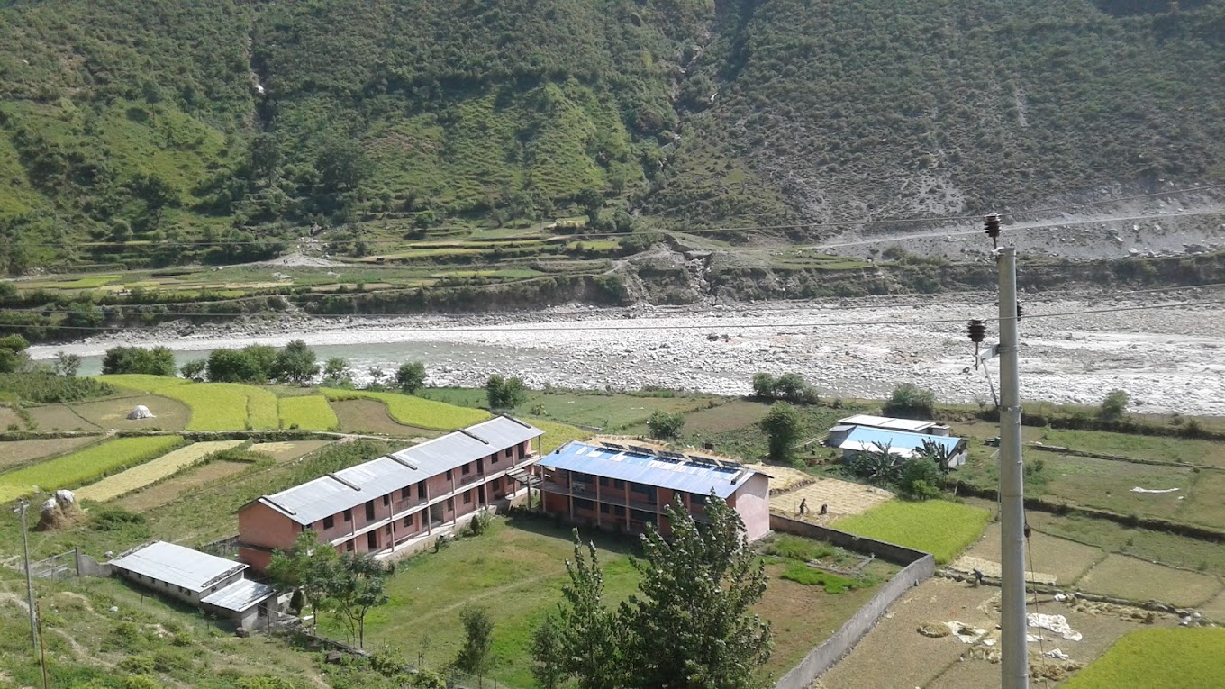 बझाङका क्याम्पसमा विद्यार्थी अभाव, बिचमै छ‍ोड्ने प्रवृत्ति बढ्दै