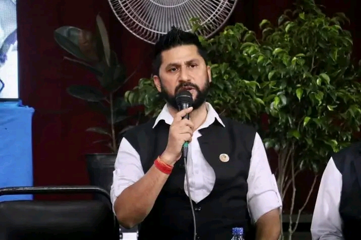 मेरो काम हेर्न केही दिन धैर्य गर्नुस् : गृहमन्त्री लामिछाने