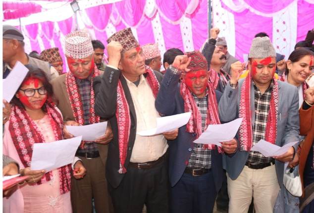 एमाले बैतडीमा ९० जनाको जिल्ला कमिटीले शपथ ग्रहण