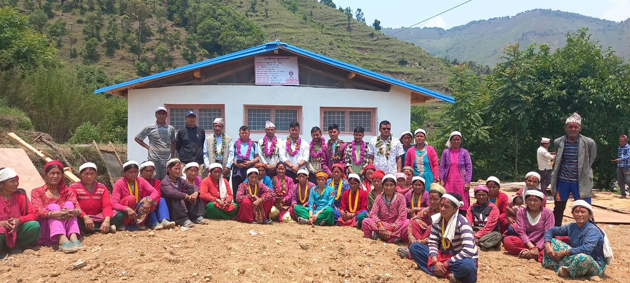 बझाङको दुर्गाथलीमा रष्टिक स्टाेरकाे अनुगमन
