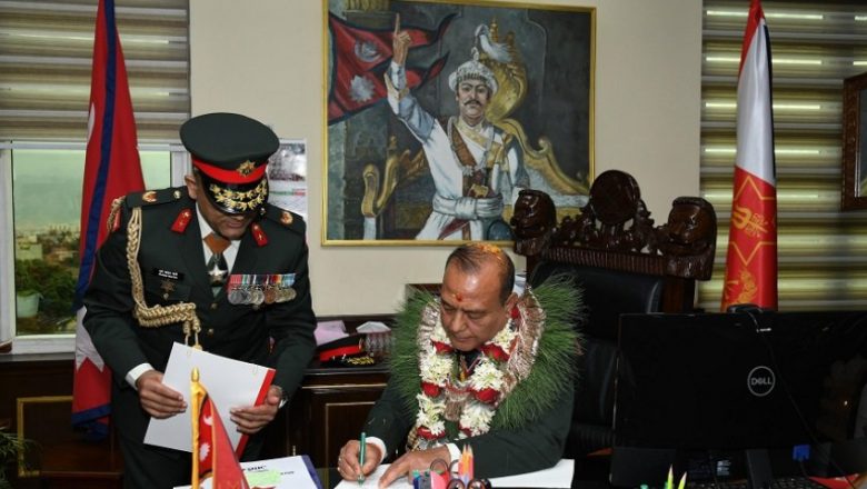 प्रधानसेनापति सिग्देलद्वारा पदबहाली