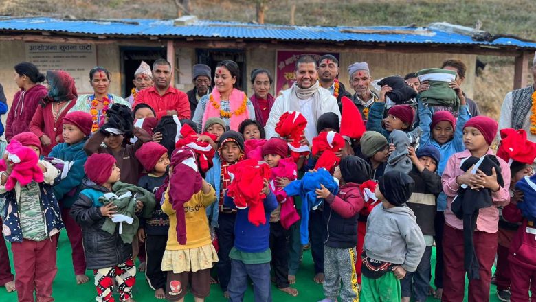 गोदावरीमा ३५ जना बालबालिकालाई न्यानो लुगा वितरण