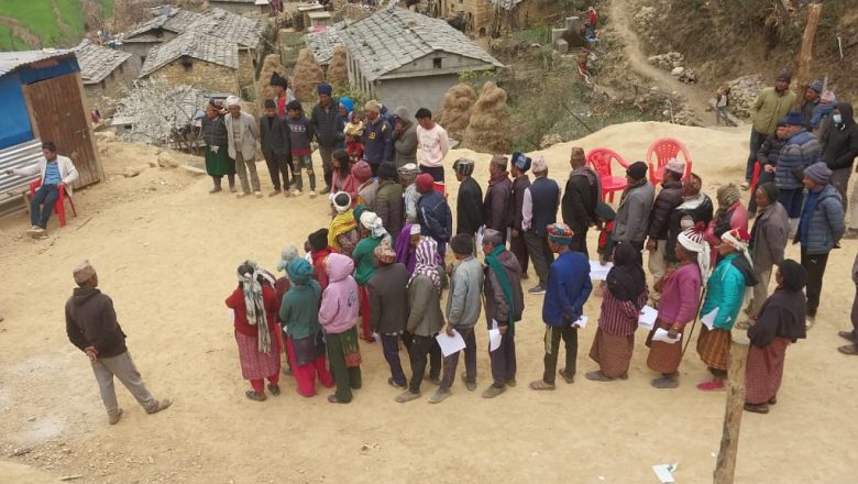 केदारस्यूँ गाउँपालिका-६ मा नि:शुल्क आँखा शिविर, ६३ जनाले लिए सेवा