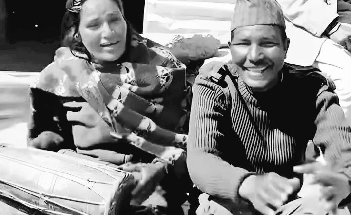 मौलिक गीत गाएर भाइरल बनेकी राधिकाको निधन