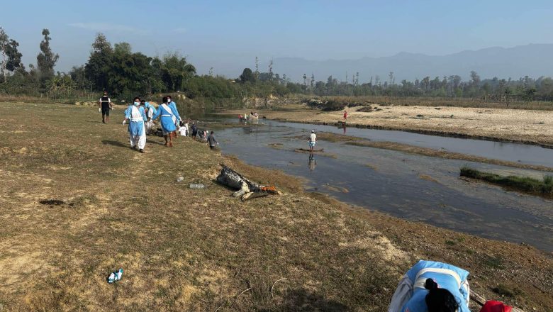 कैलालीको गौरीगङ्गामा रहेको बालुवाटार आर्यघाटको सरसफाइ