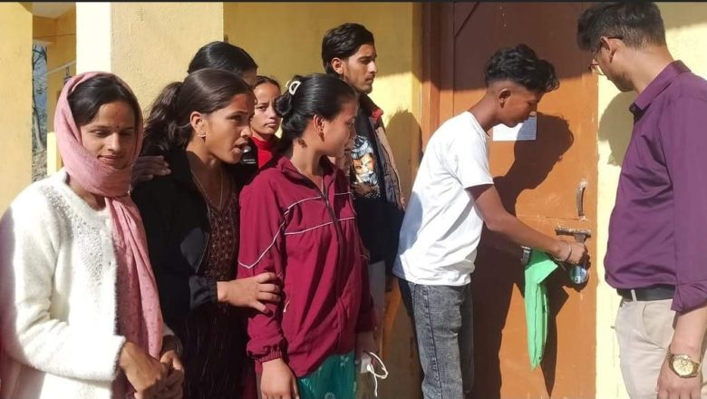 बैतडीको सेटीगाउँ बहुमुखी क्याम्पसमा तालाबन्दी, फर्जी विद्यार्थी भर्ना गरेको लगायतका आरोप