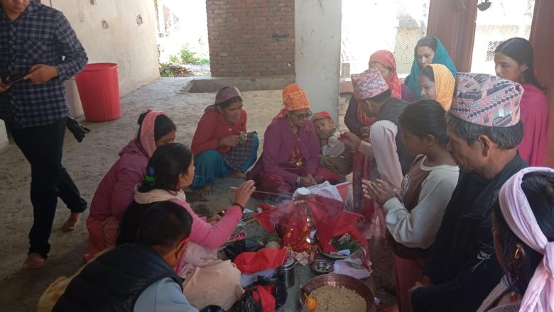 देउसी भैलोको पैसाबाट सुर्मा मन्दिरमा ९ केजीको घण्टा चढाइयो