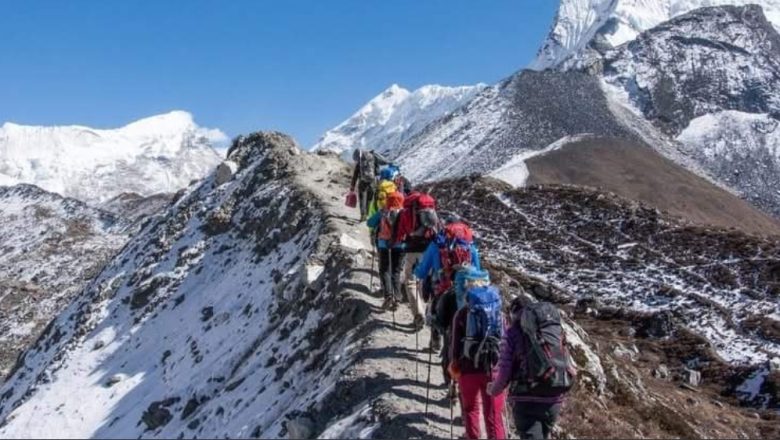 सगरमाथामा नयाँ कीर्तिमान बनाउनेको लर्को