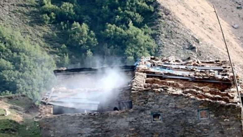 चुहिने छानो, कठ्यांग्रिँदो चिसोमा टिंकर सीमा सुरक्षा गर्दै छायालेक चौकीका प्रहरी