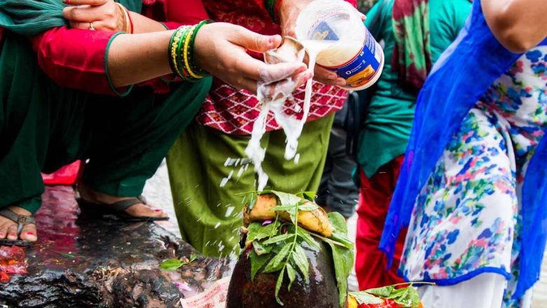 आज साउनको पहिलो सोमबार, शिव आराधनामा भक्तजन तल्लिन