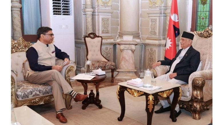 प्रधानमन्त्री ओलीसँग भारतीय विदेश सचिव मिश्रीको भेटवार्ता