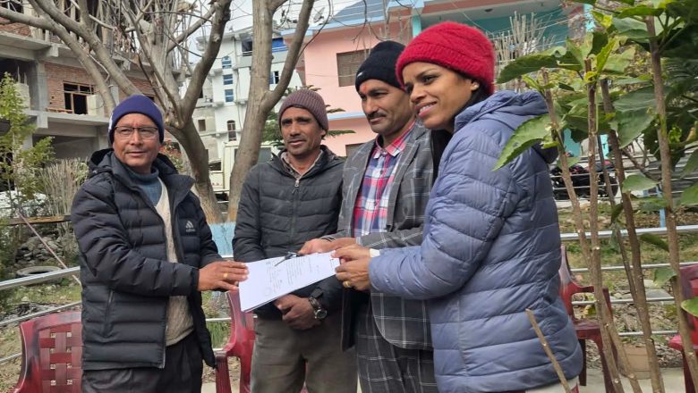 कृषि ज्ञान केन्द्र बझाङद्वारा ब्लक सञ्चालक समितिलाई गाडी हस्तान्तरण