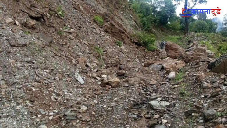 बर्खायाम सुरुभएसँगै ग्रामीण सडकहरू अवरुद्ध हुँदै